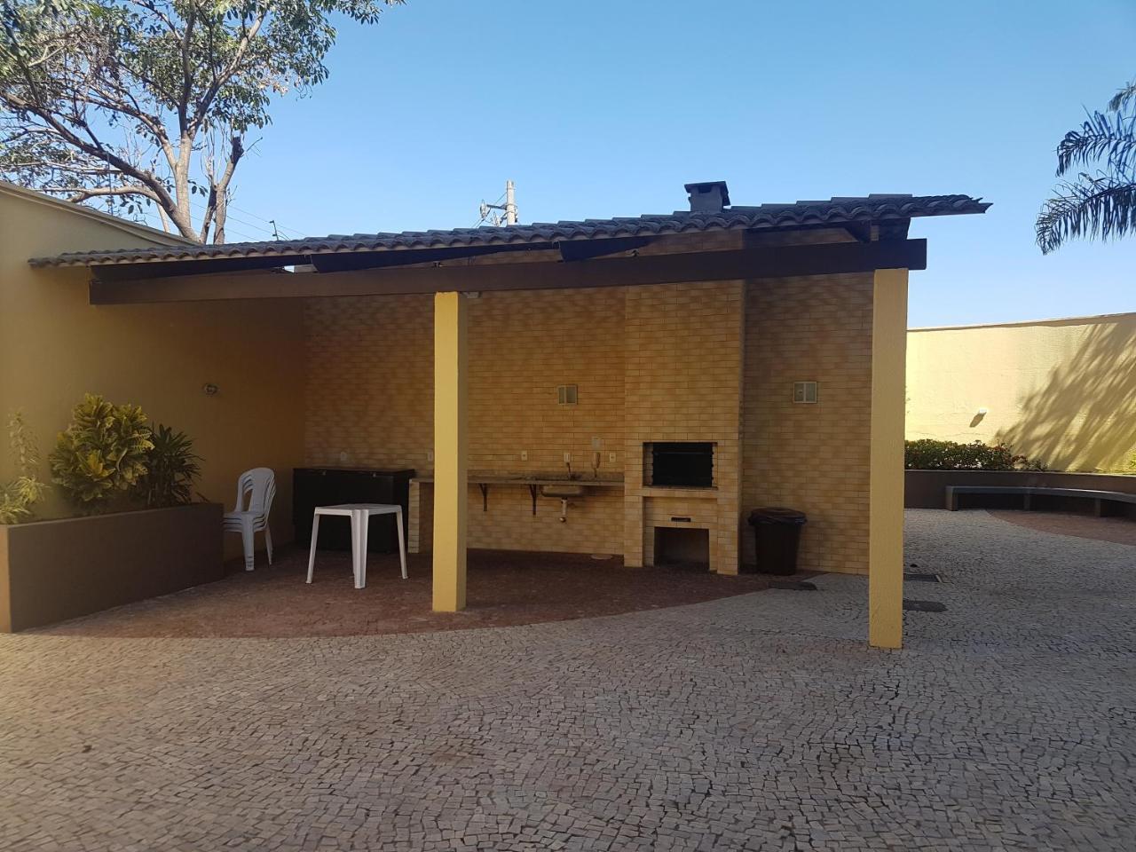 Charmoso Studio/Flat Mobiliado Para Temporada Goiania Luaran gambar